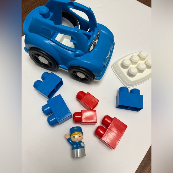 โฅ๏ธ FREE with any purchase ๐๐ฝ Fisher-Price ๐๐ Mega Bloks Peter Police Car - Picture 13 of 14